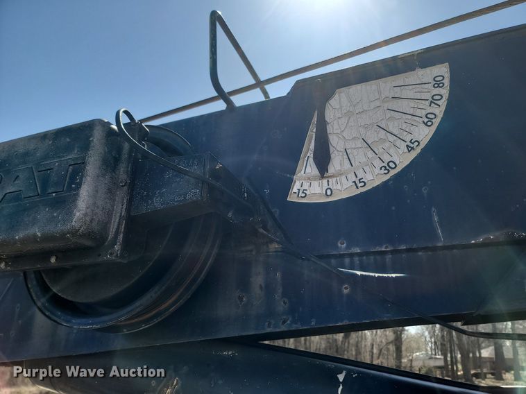 image for item MB9886 1990 GMC TopKick C6000  crane truck