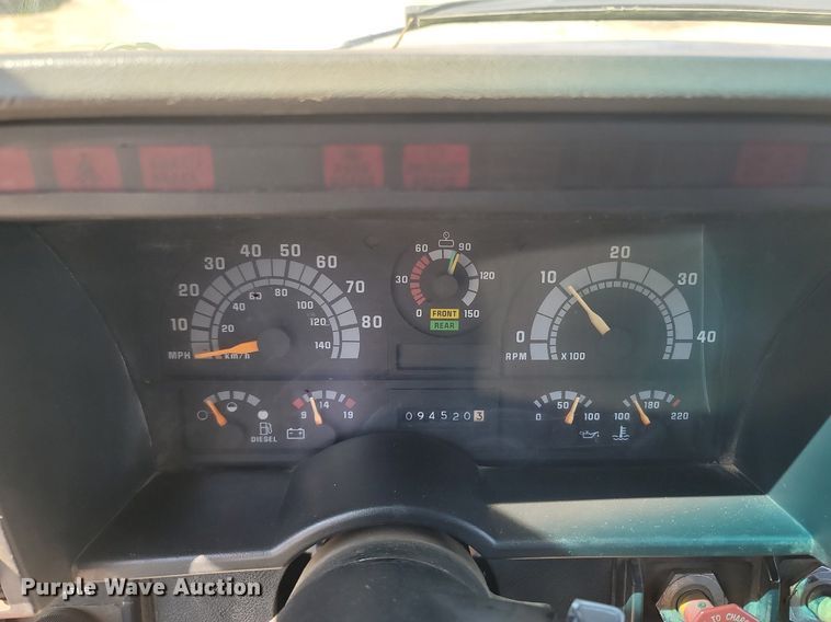 image for item MB9886 1990 GMC TopKick C6000  crane truck