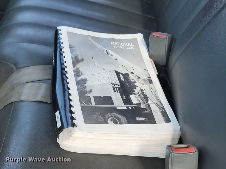 image for item MB9886 1990 GMC TopKick C6000  crane truck