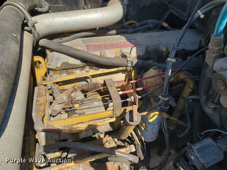 image for item MB9886 1990 GMC TopKick C6000  crane truck