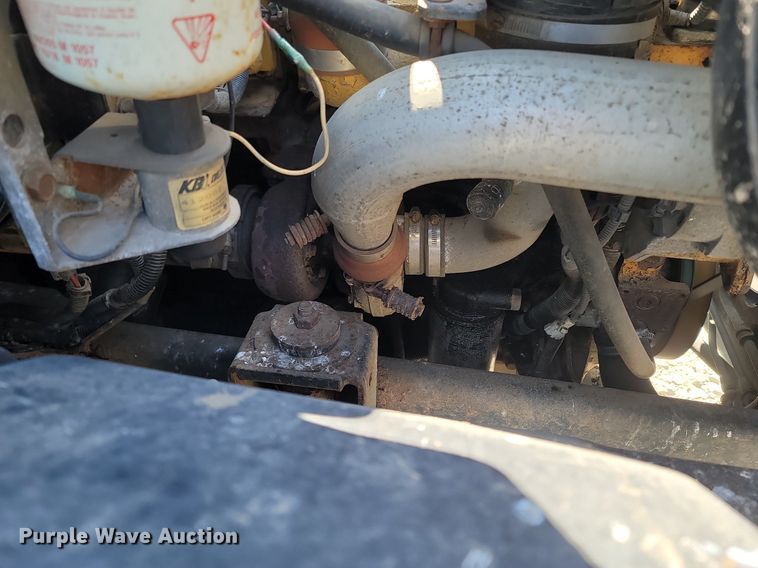 image for item MB9886 1990 GMC TopKick C6000  crane truck