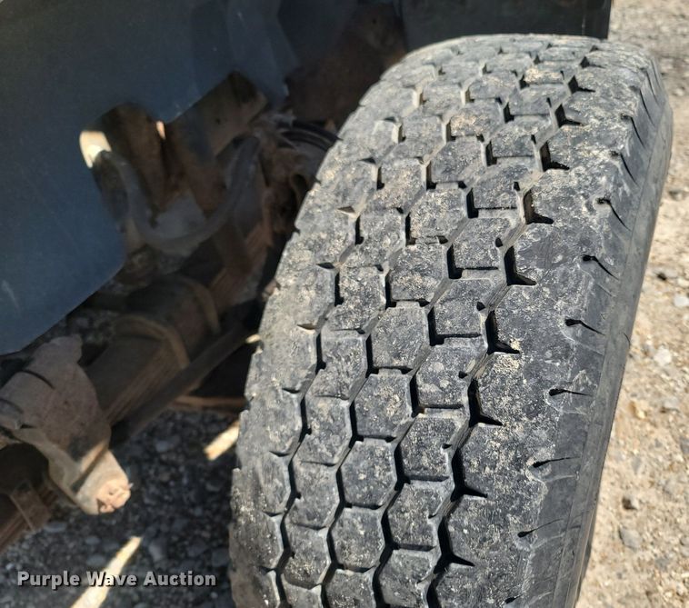 image for item MB9886 1990 GMC TopKick C6000  crane truck