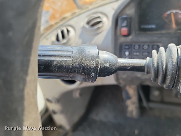 image for item MB9889 2008 Volvo L120F  wheel loader