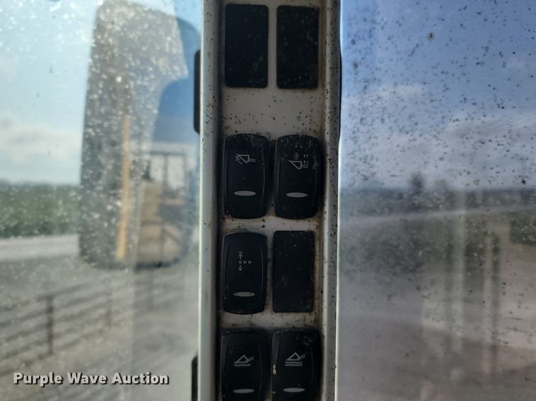 image for item MB9889 2008 Volvo L120F  wheel loader