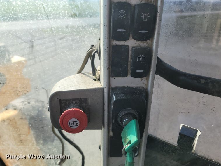 image for item MB9889 2008 Volvo L120F  wheel loader