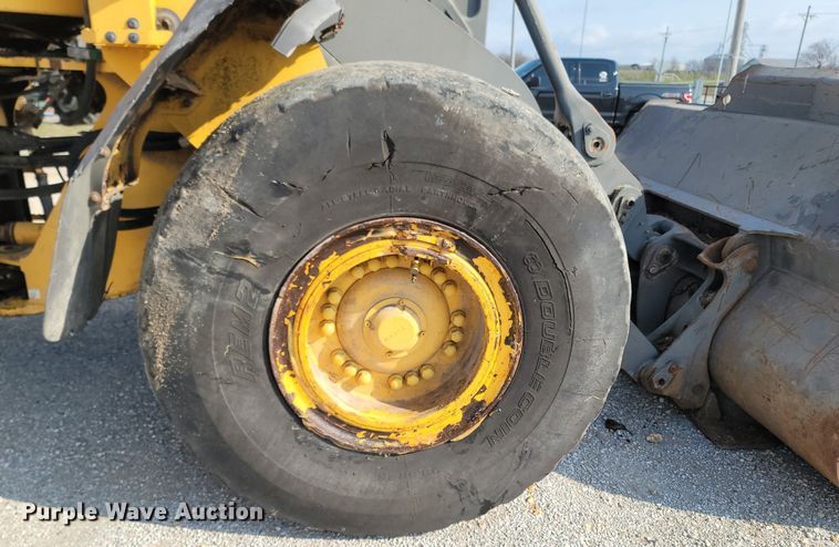 image for item MB9889 2008 Volvo L120F  wheel loader