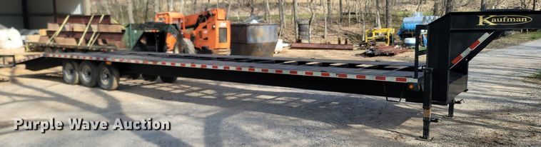 image for item MB9916 2016 Kaufman  equipment trailer