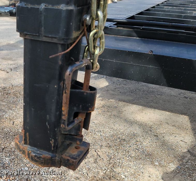 image for item MB9916 2016 Kaufman  equipment trailer