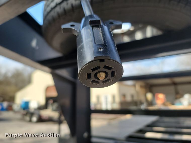 image for item MB9916 2016 Kaufman  equipment trailer