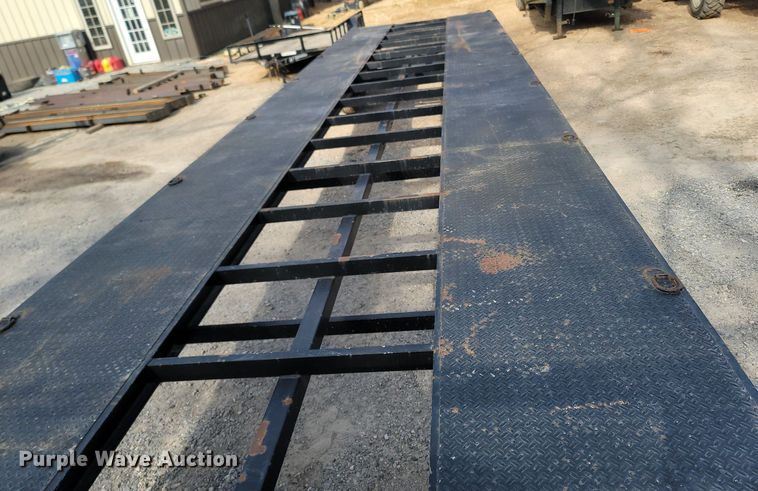 image for item MB9916 2016 Kaufman  equipment trailer