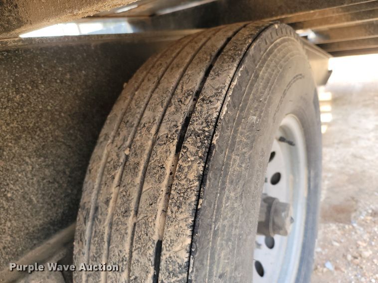 image for item MB9916 2016 Kaufman  equipment trailer