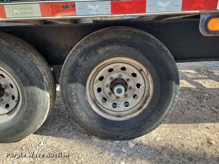 image for item MB9916 2016 Kaufman  equipment trailer