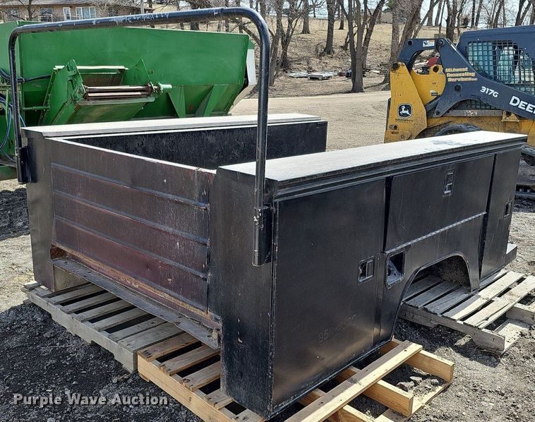 image for item MC9702 Knapheide 9304  utility bed