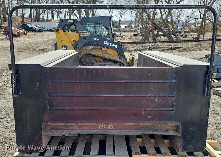 image for item MC9702 Knapheide 9304  utility bed