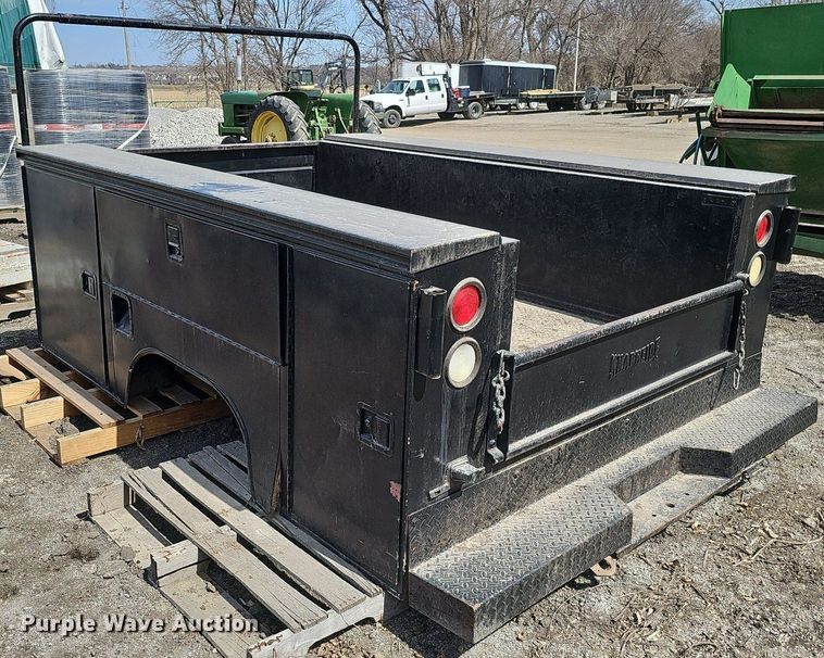 image for item MC9702 Knapheide 9304  utility bed