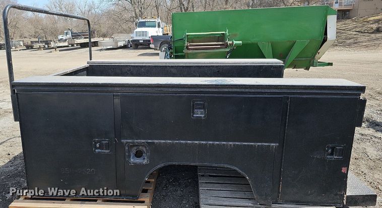 image for item MC9702 Knapheide 9304  utility bed