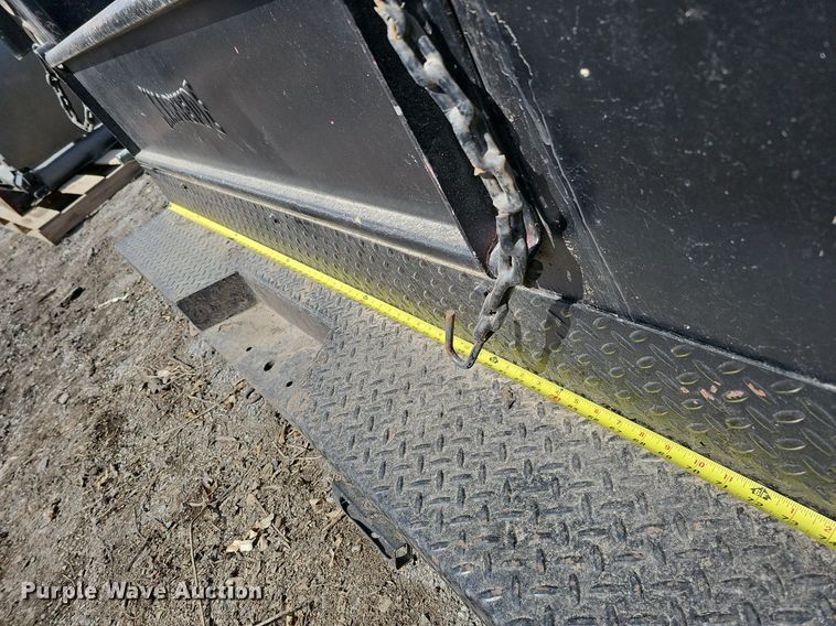 image for item MC9702 Knapheide 9304  utility bed