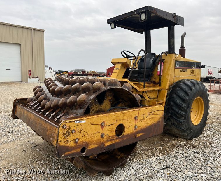 image for item MM9281 1995 Caterpillar CP563C  single drum vibratory roller