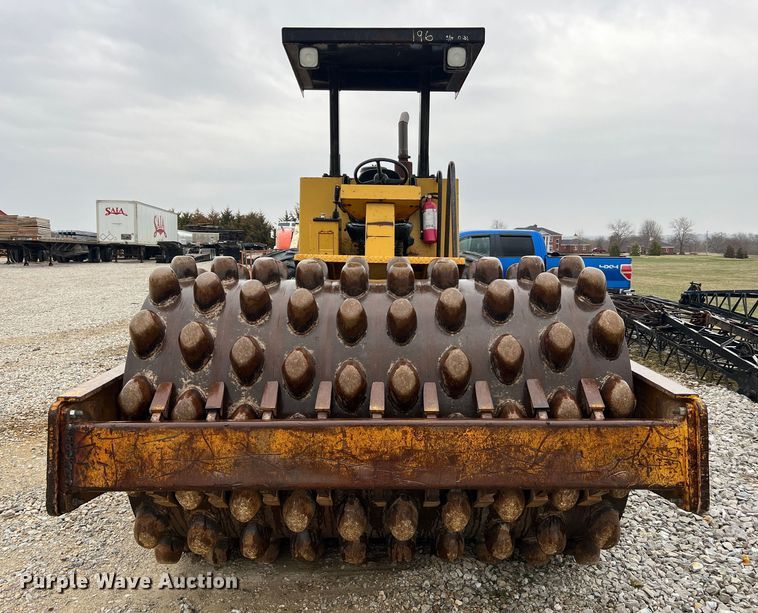 image for item MM9281 1995 Caterpillar CP563C  single drum vibratory roller