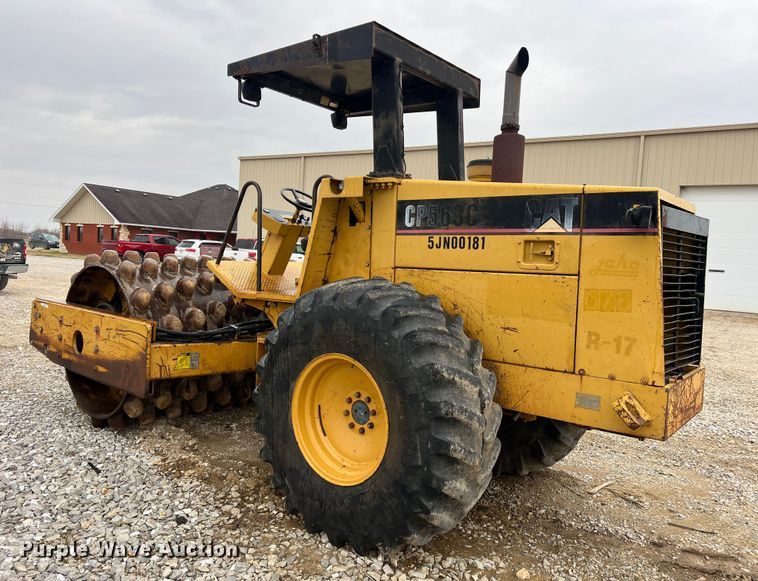 image for item MM9281 1995 Caterpillar CP563C  single drum vibratory roller