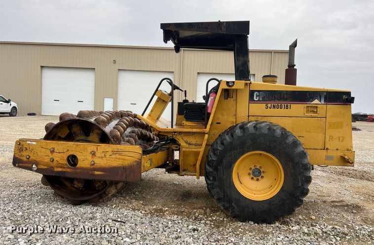 image for item MM9281 1995 Caterpillar CP563C  single drum vibratory roller