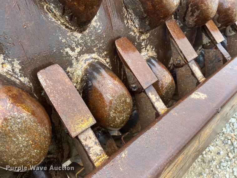 image for item MM9281 1995 Caterpillar CP563C  single drum vibratory roller