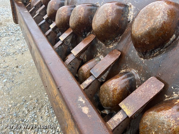 image for item MM9281 1995 Caterpillar CP563C  single drum vibratory roller