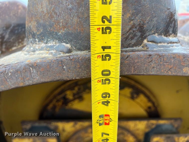 image for item MM9281 1995 Caterpillar CP563C  single drum vibratory roller