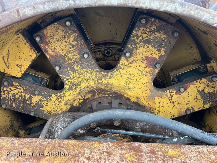 image for item MM9281 1995 Caterpillar CP563C  single drum vibratory roller