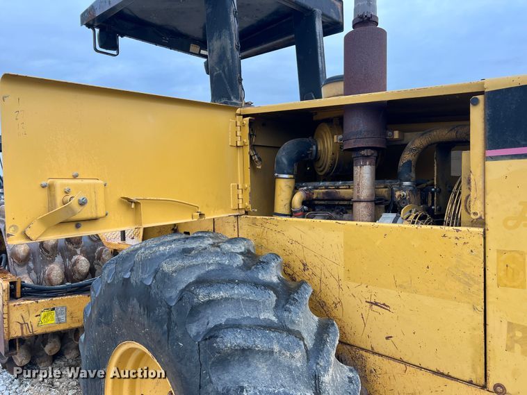 image for item MM9281 1995 Caterpillar CP563C  single drum vibratory roller