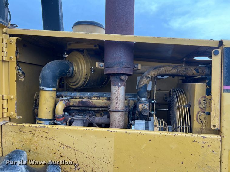 image for item MM9281 1995 Caterpillar CP563C  single drum vibratory roller