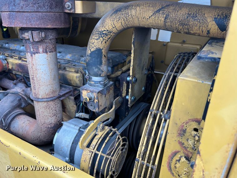 image for item MM9281 1995 Caterpillar CP563C  single drum vibratory roller