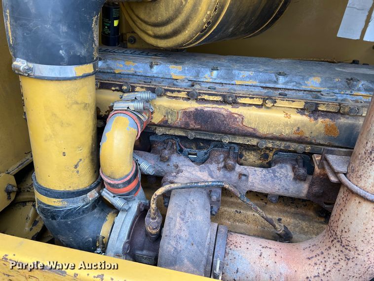 image for item MM9281 1995 Caterpillar CP563C  single drum vibratory roller