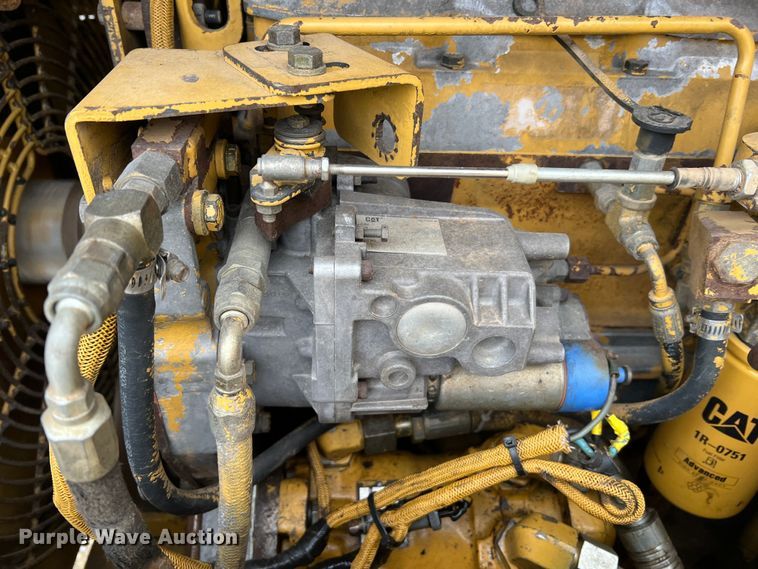 image for item MM9281 1995 Caterpillar CP563C  single drum vibratory roller