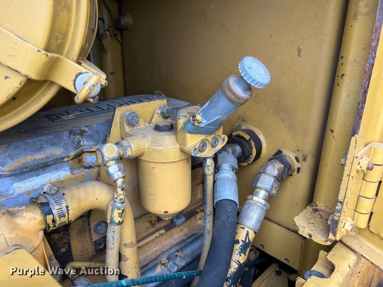 image for item MM9281 1995 Caterpillar CP563C  single drum vibratory roller