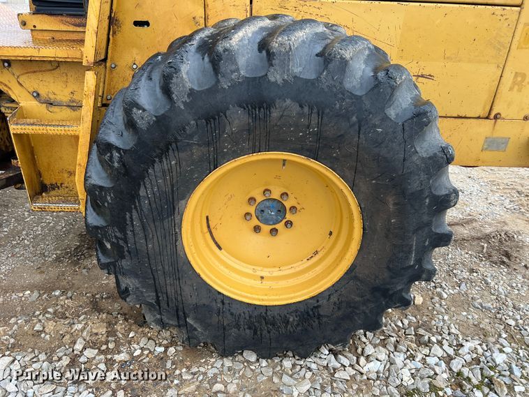 image for item MM9281 1995 Caterpillar CP563C  single drum vibratory roller