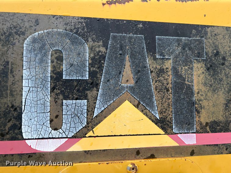 image for item MM9281 1995 Caterpillar CP563C  single drum vibratory roller