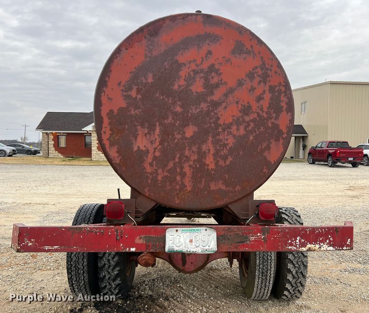 image for item MM9282 Tank trailer