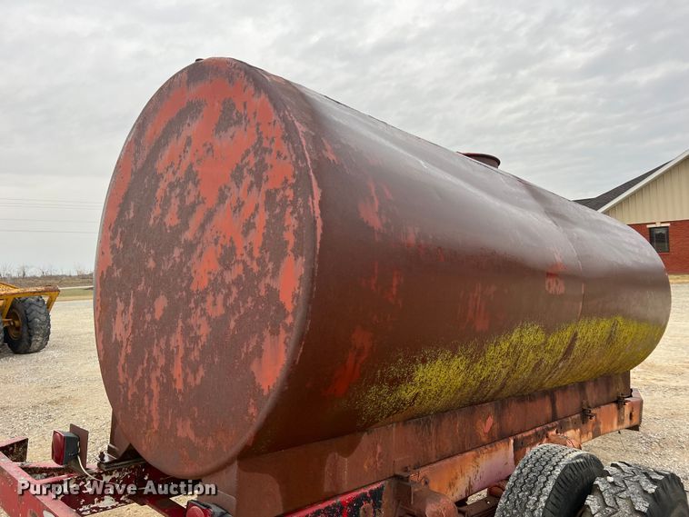 image for item MM9282 Tank trailer