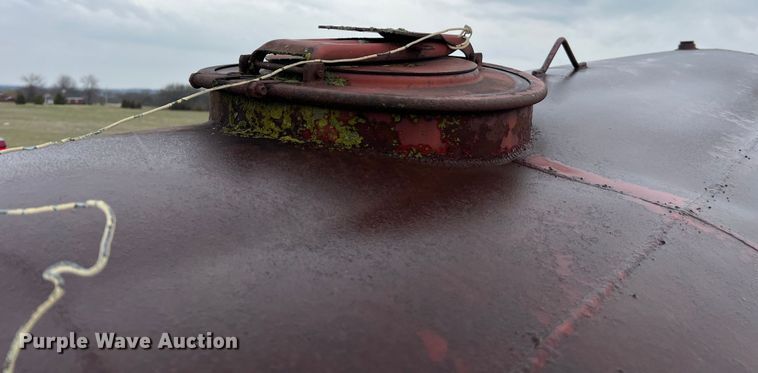 image for item MM9282 Tank trailer