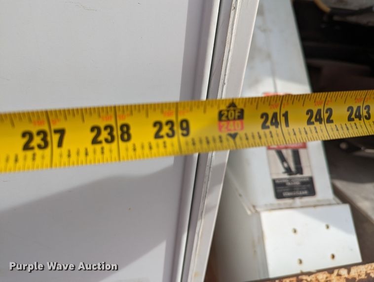 image for item MN9833 2012 International WorkStar 7400  digger derrick truck