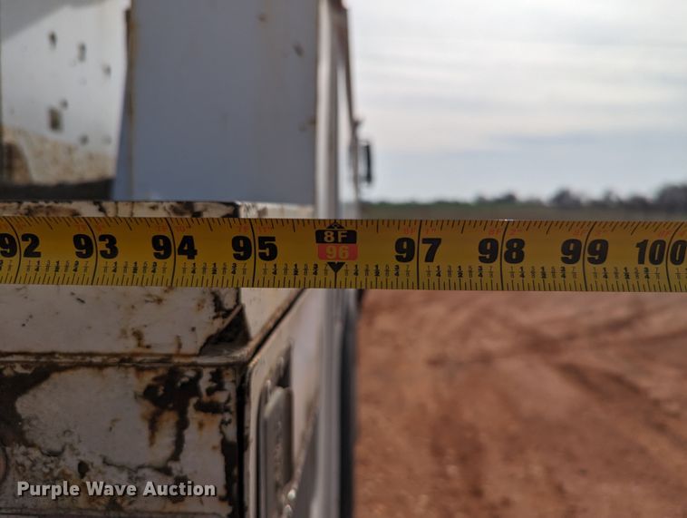 image for item MN9833 2012 International WorkStar 7400  digger derrick truck