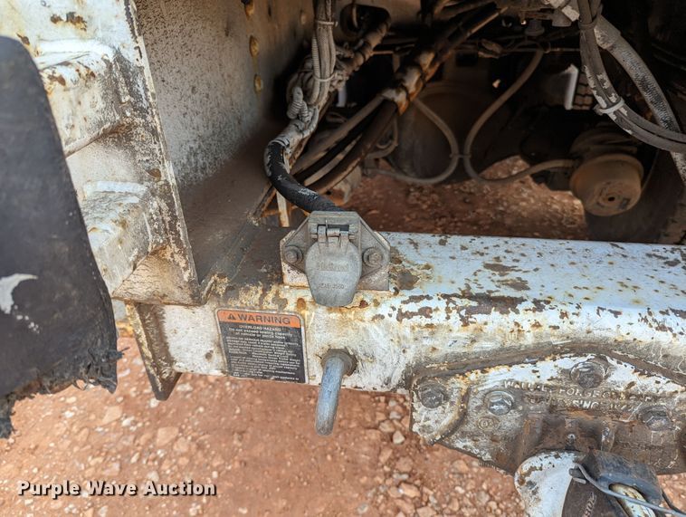 image for item MN9833 2012 International WorkStar 7400  digger derrick truck