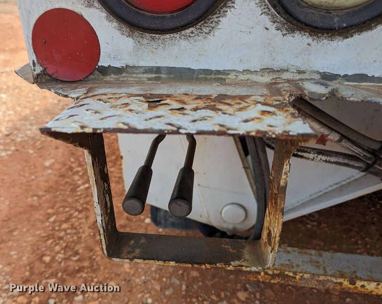 image for item MN9833 2012 International WorkStar 7400  digger derrick truck