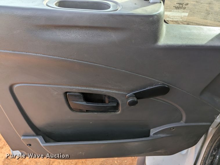 image for item MN9833 2012 International WorkStar 7400  digger derrick truck