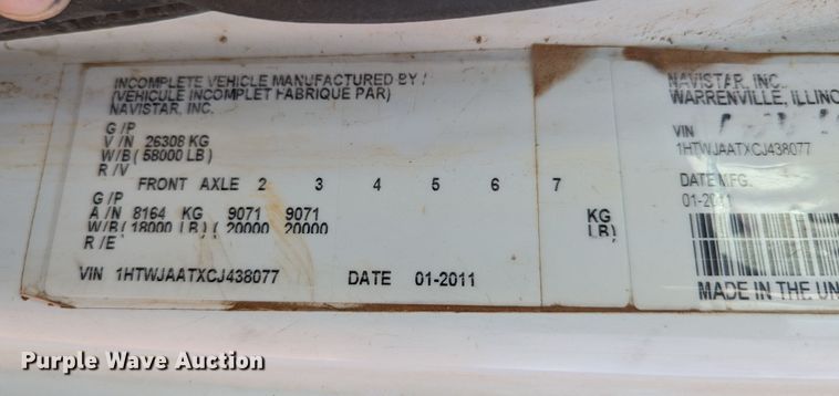 image for item MN9833 2012 International WorkStar 7400  digger derrick truck