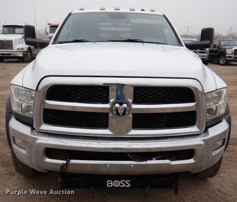 image for item MO9544 2017 Dodge Ram 5500HD  Crew Cab flatbed truck