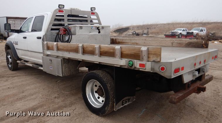 image for item MO9544 2017 Dodge Ram 5500HD  Crew Cab flatbed truck