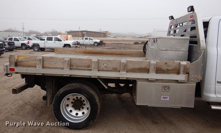 image for item MO9544 2017 Dodge Ram 5500HD  Crew Cab flatbed truck