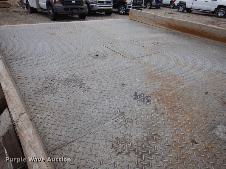 image for item MO9544 2017 Dodge Ram 5500HD  Crew Cab flatbed truck